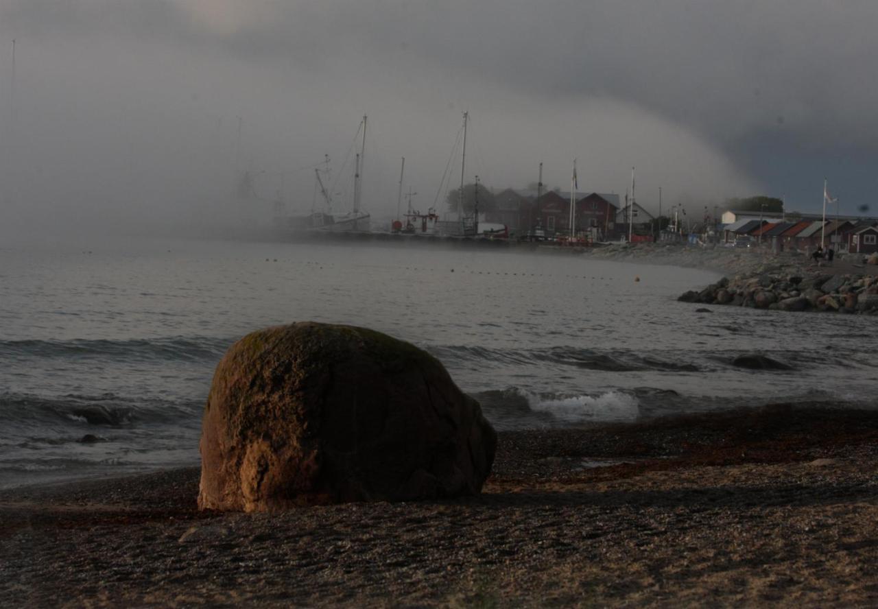 1A, Stuga Med 50M Till Strand Byxelkrok Exterior foto